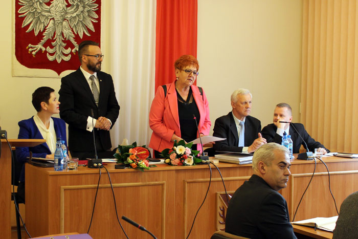 Ilustracja do informacji: XVII sesja Rady Powiatu Żarskiego