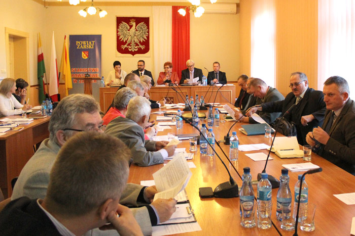 Ilustracja do informacji: XXII sesja Rady Powiatu Żarskiego