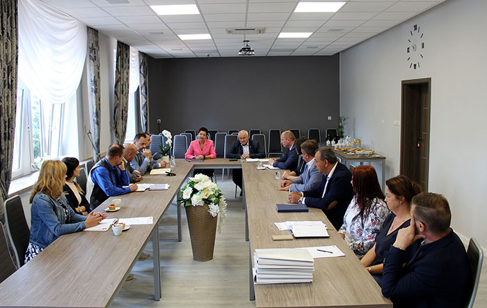 Ilustracja do informacji: Spotkanie z Wójtami i Burmistrzami Miast i Gmin Powiatu Żarskiego
