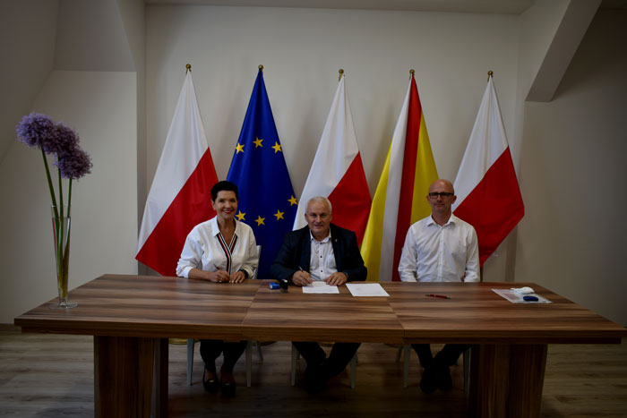Ilustracja do informacji: Podpisanie umowy na rozbudowę z przebudową istniejącej oczyszczalni ścieków dla Domu Pomocy Społecznej w Miłowicach. 