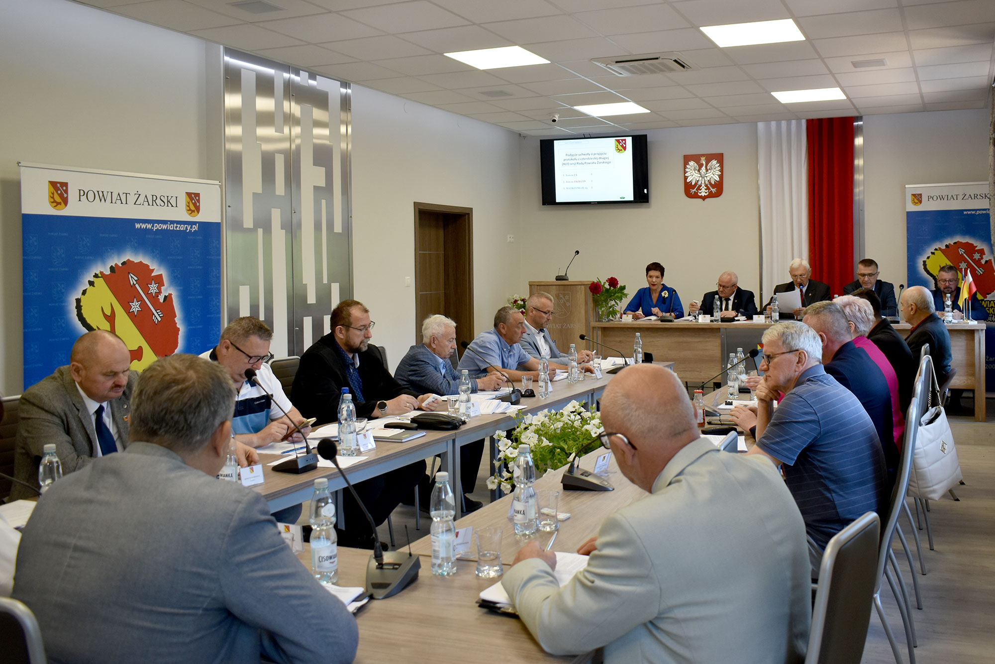Ilustracja do informacji: XLIII sesja Rady Powiatu Żarskiego